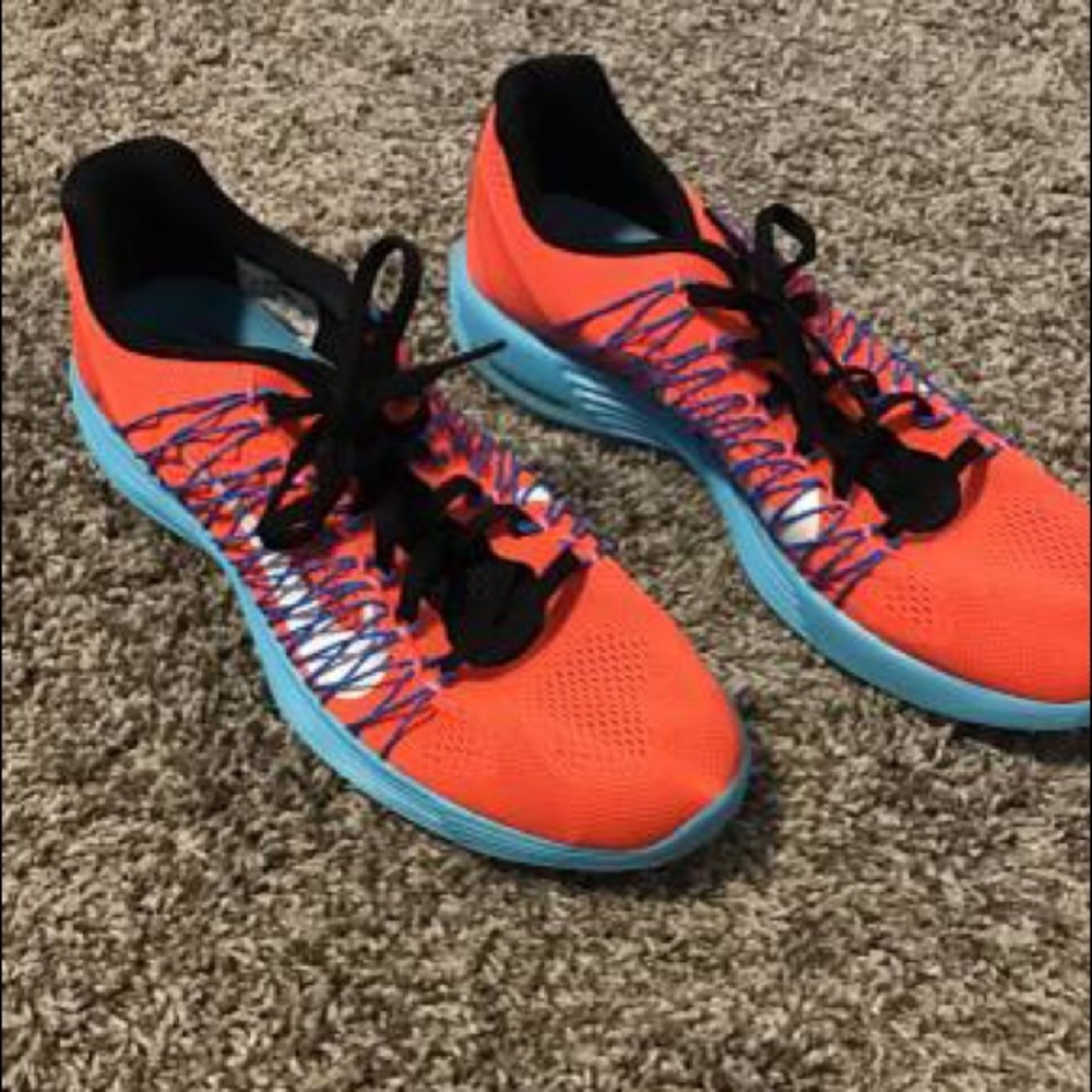 Women’s Nike shoes